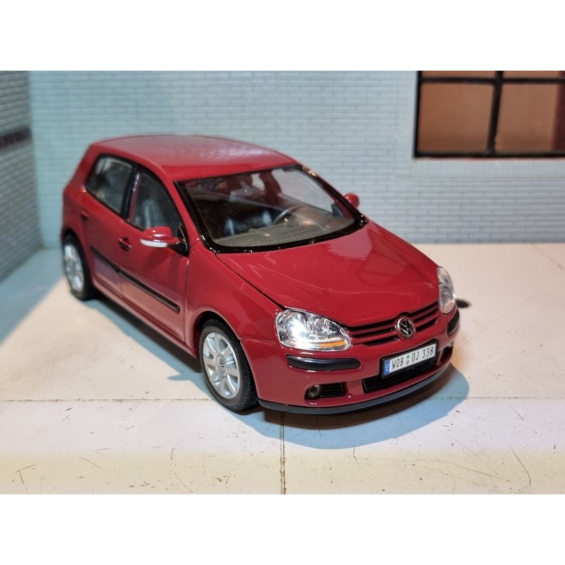 Volkswagen VW Golf Mk5 22458 Welly 1:24