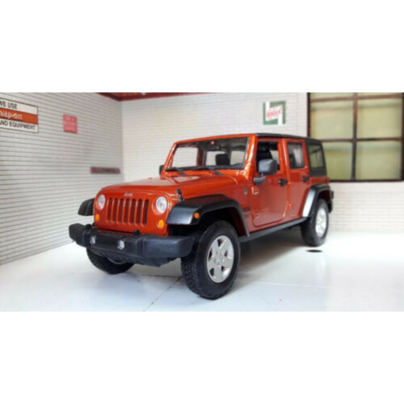Jeep Wrangler Sport 2015 Maisto 1:24