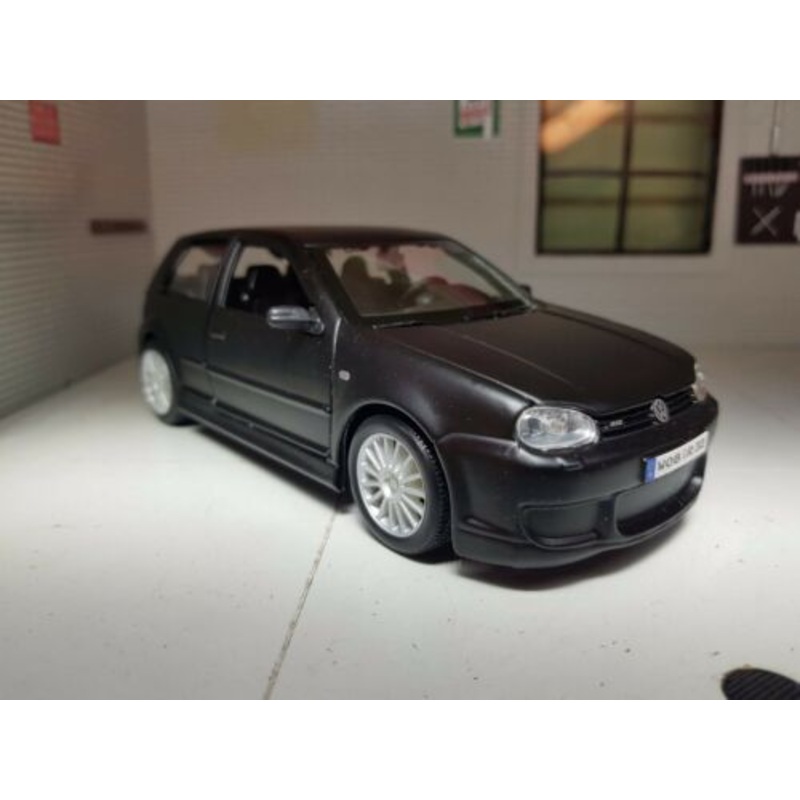 Volkswagen VW Golf R32 GTI Mk4 31290 Maisto 1:24