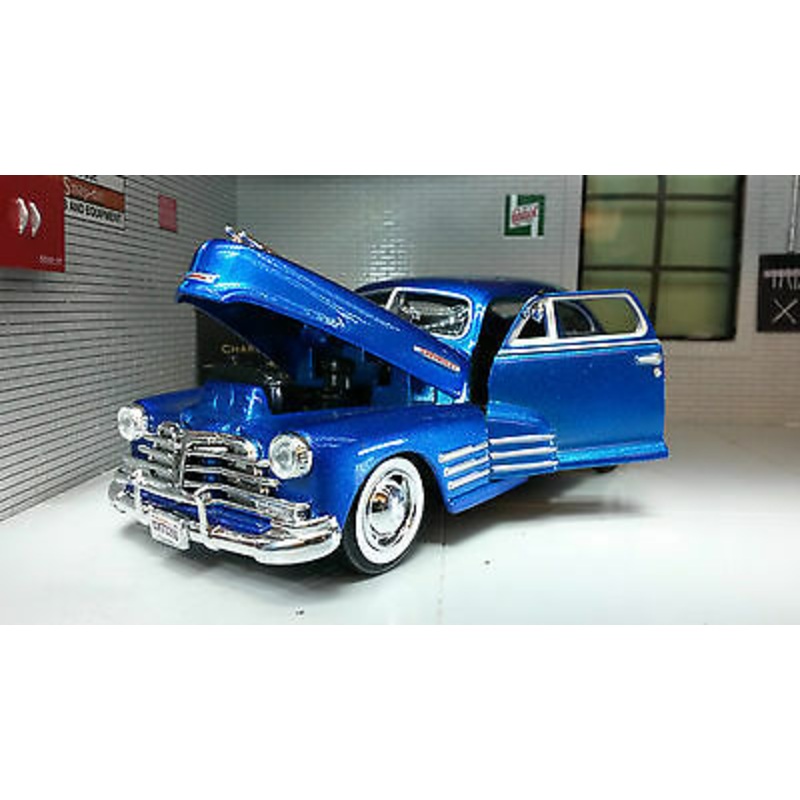 Chevrolet 1948 Aerosedan Fleetline 73266 Motormax 1:24