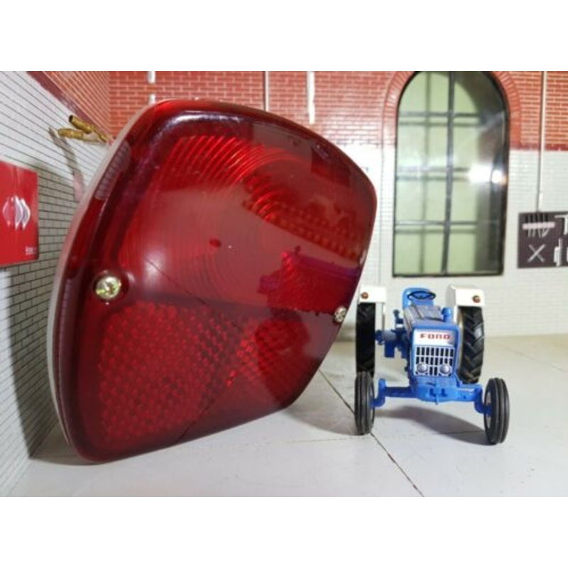 Ford Force Rear Brake Tail Tractor Light RH 3000 4000 5000 81826982 C5NN13404A