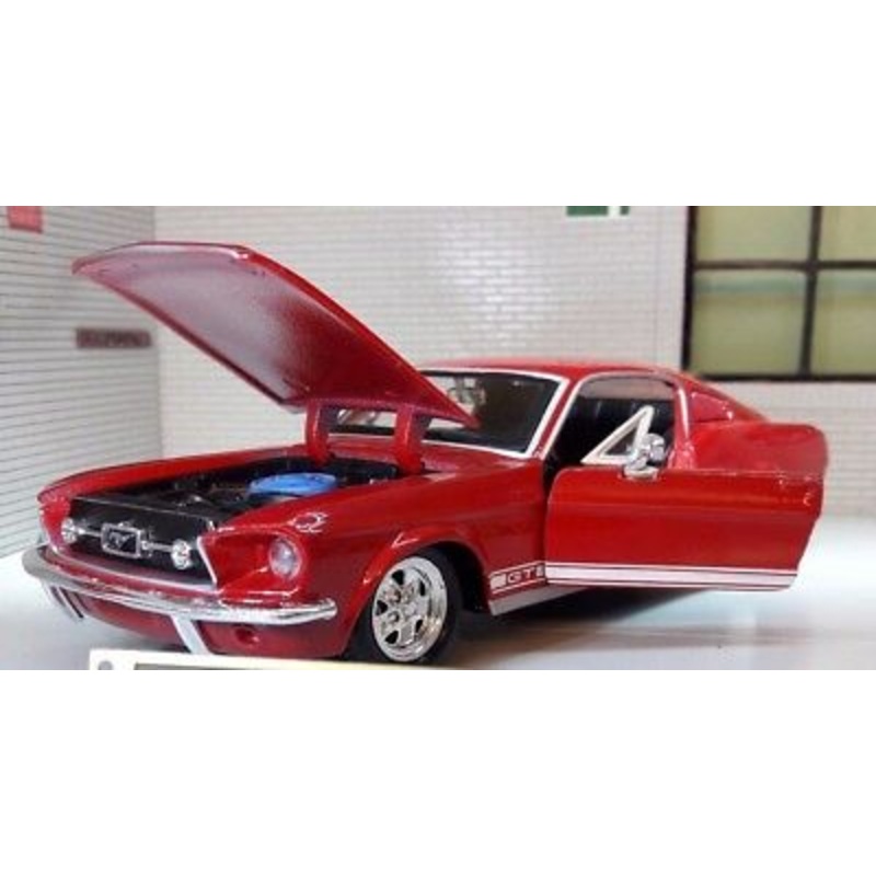 Ford Mustang 1967 GT Fastback 31260 Maisto 1:24