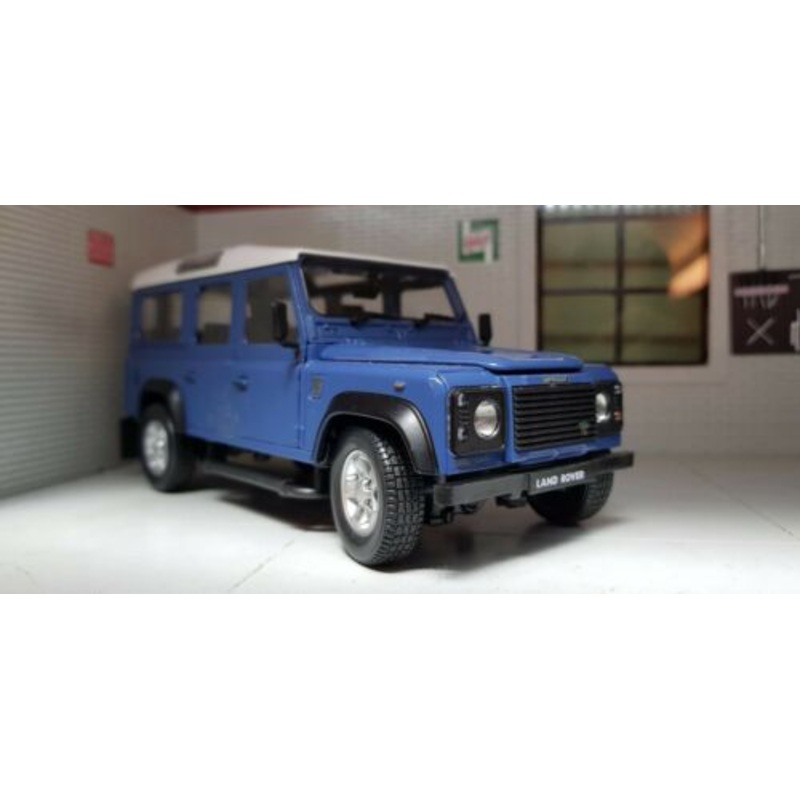 Land Rover Defender 125063 Cararama 1:24