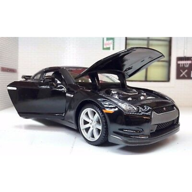 Nissan GT-R R35 3.8 V6 Black 31294  Maisto 1:24