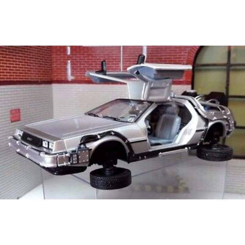Delorean Back to the Future 22441 Welly 1:24