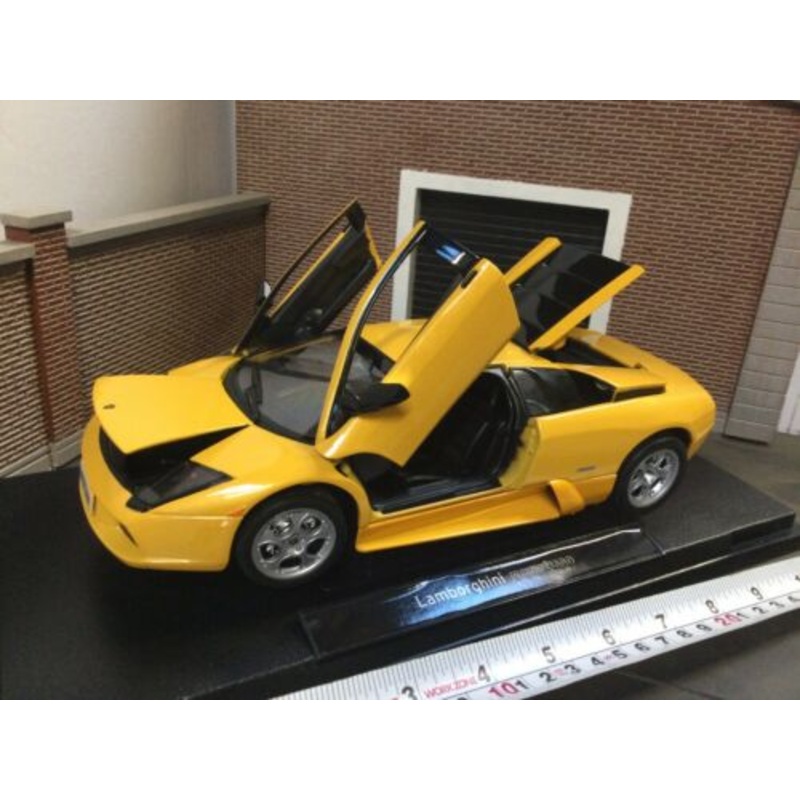 Lamborghini Murcielago 1:18 Scale Model Yellow Die Cast Welly Nex 12517 New