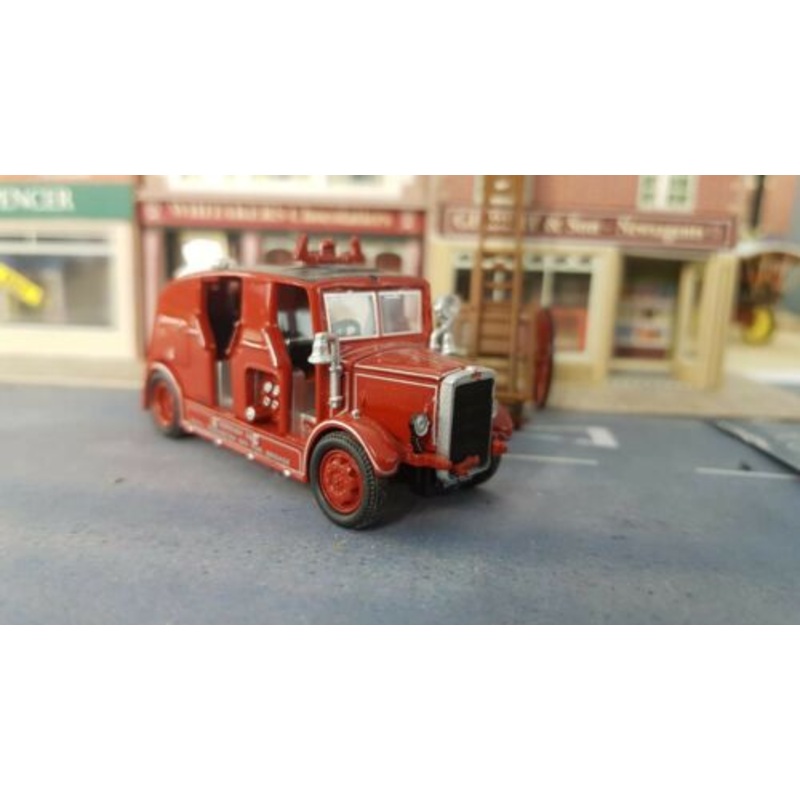 Leyland Cub FK7 Canterbury Fire Engine Classic Oxford Diecast 1:76