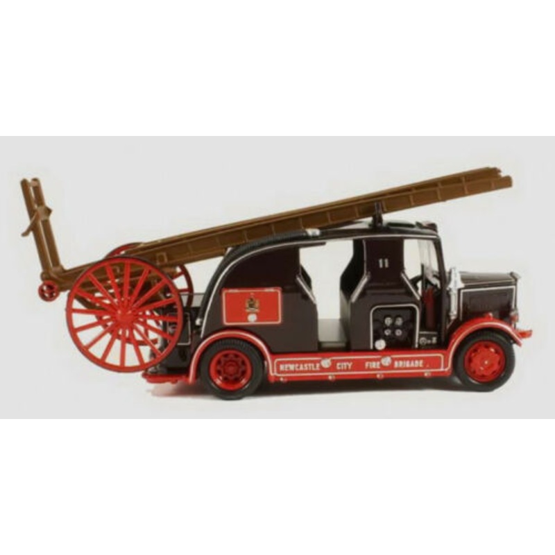 Leyland Cub FK7 Newcastle City Fire Brigade Engine Oxford Diecast 1:76
