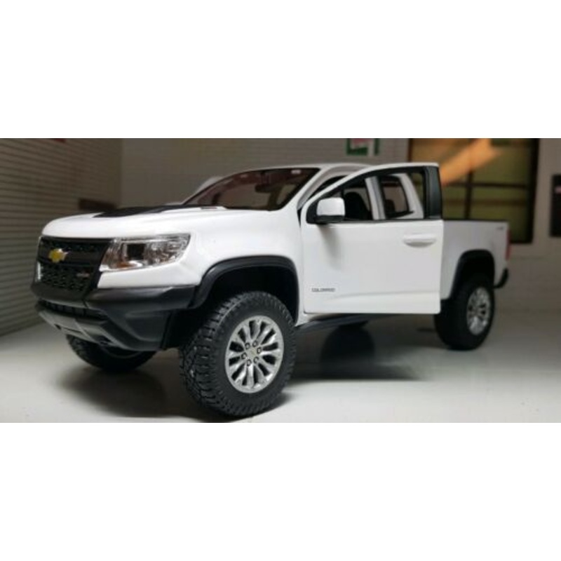 Chevrolet 2017 Colorado ZR2 Maisto 1:24-1:27