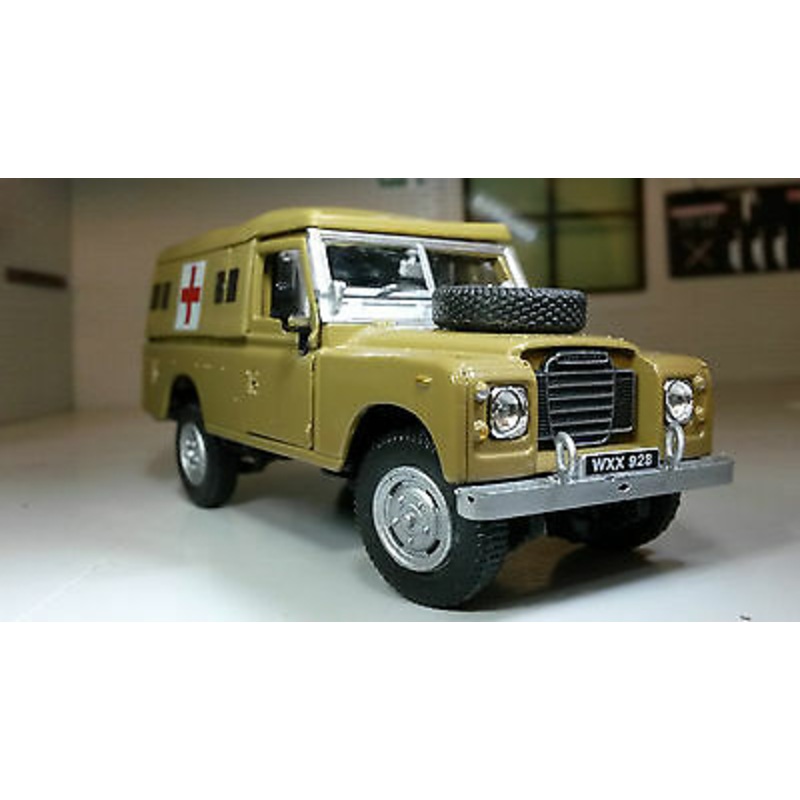 Land Rover Series 2a 3 LWB 109 Army Ambulance Cararama 1:43