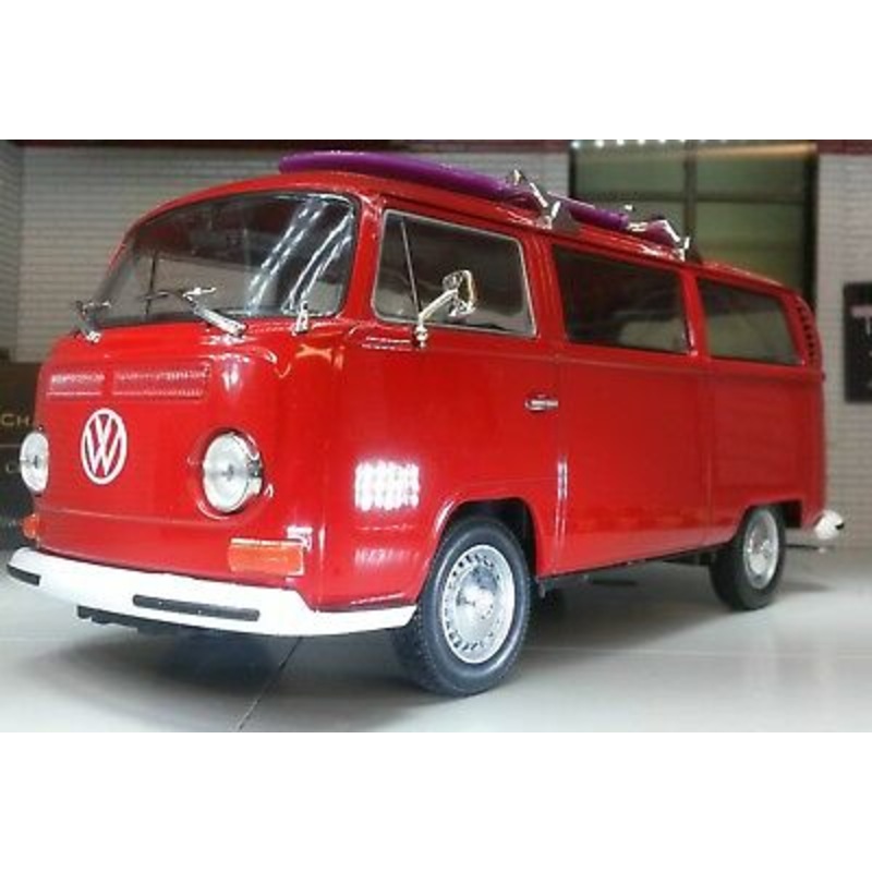 Volkswagen VW T2 Bay with Surf Board 22472 Welly 1:24
