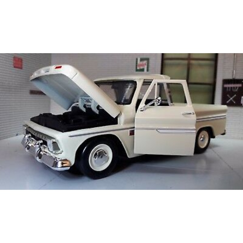 Chevrolet 1966 C-10 Fleetside Pickup Truck 73355 Motormax 1:24
