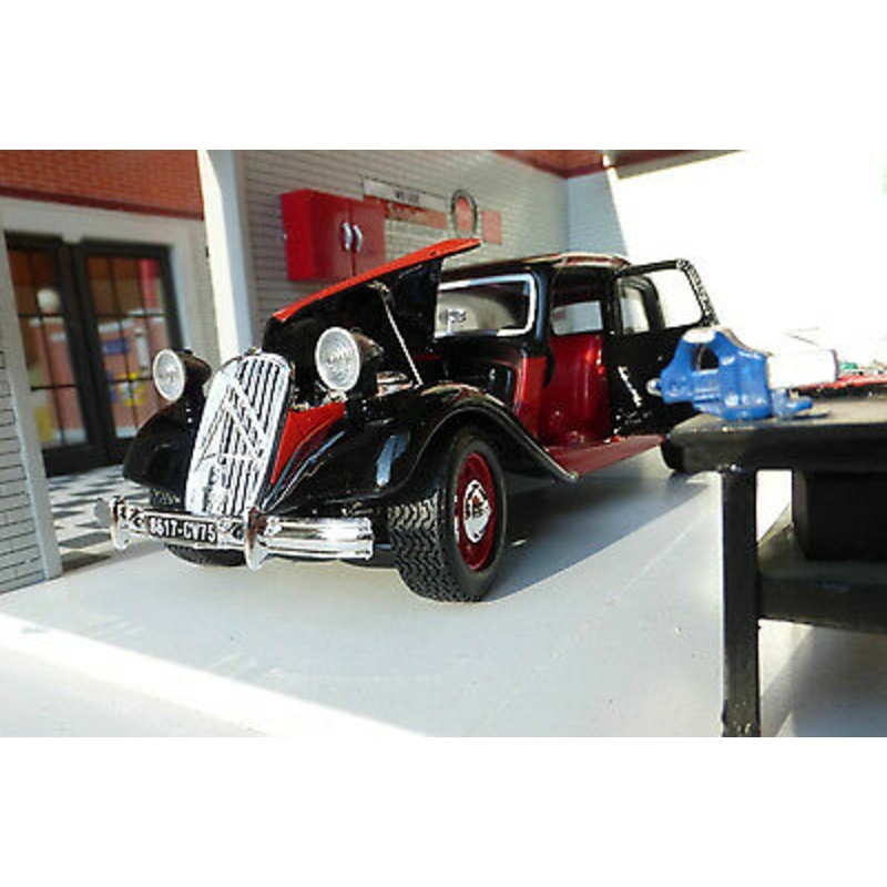 Citroen 1938 CV 15 TA 22017 Bburago 1:24