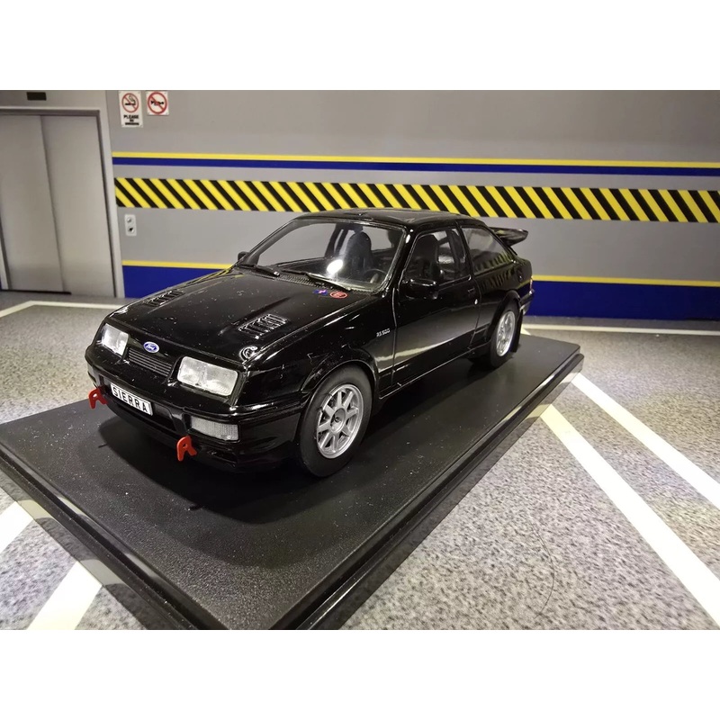 Ford 1986 Sierra RS Cosworth WB124212 Whitebox 1:24