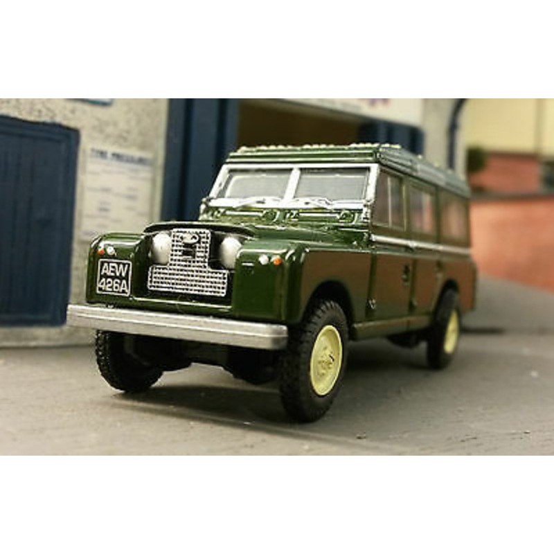 Land Rover Series 2 2a 109 2.25 2.6 LWB Station Wagon Green Oxford 1:76