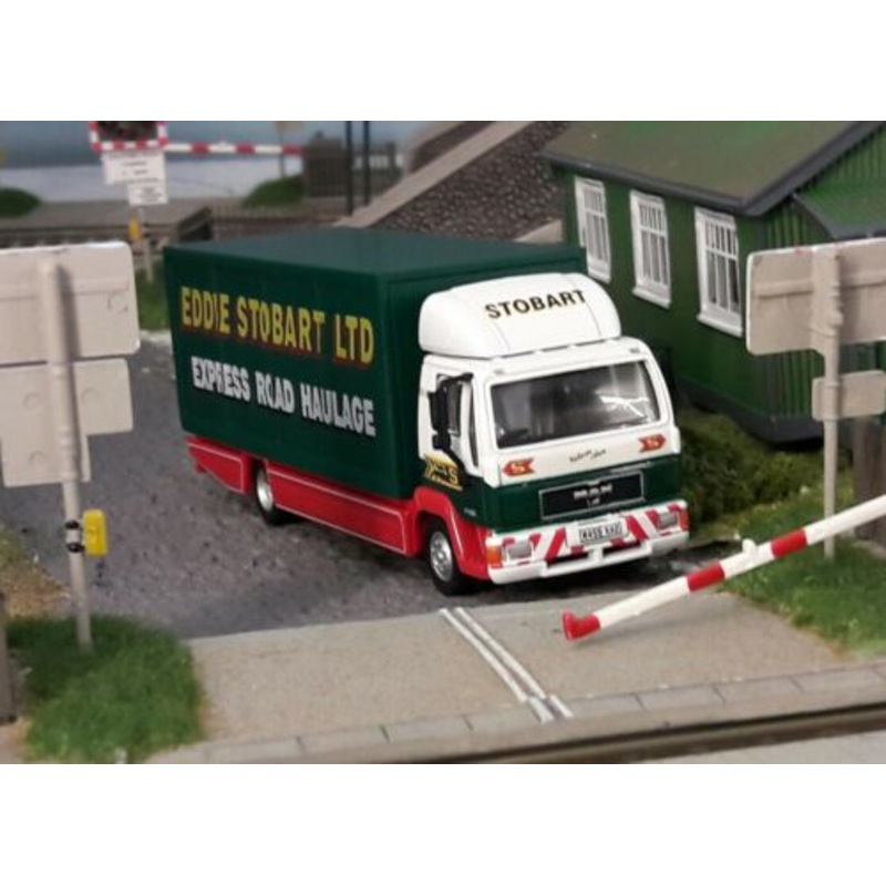 Model Eddie Stobart MAN LE L2000 F1459 Box Lorry Truck 1:76 Scale OO Valarie Ann