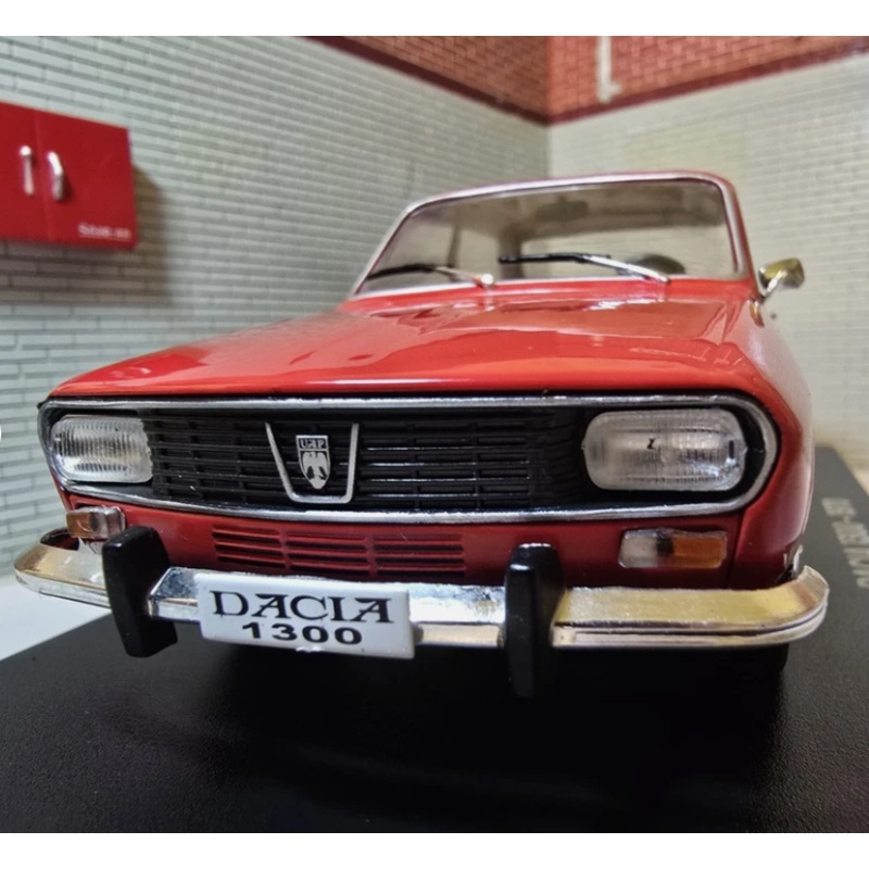 Dacia 1970 1300 Saloon Ex-Magazine 1:24