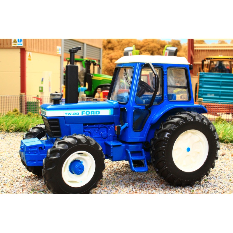 43322 Britains Ford TW20 4WD Tractor