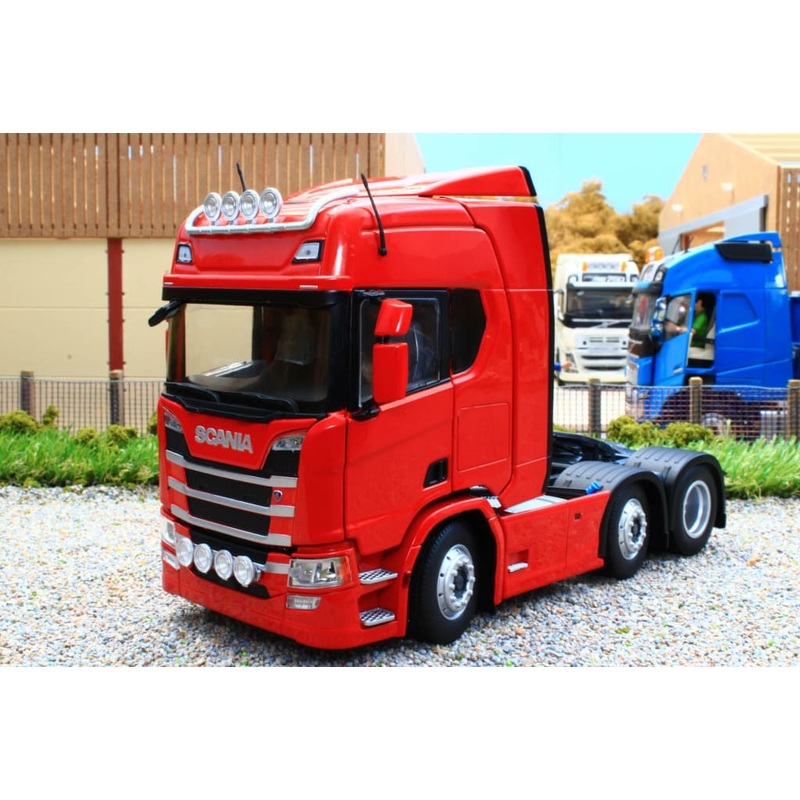 MM2015-03 Marge Models Scania R500 6x2 Lorry in Red