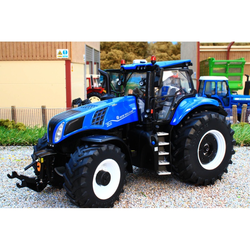 MM2021 Marge Models New Holland 4WD Tractor T8.435 in Genesis Blue