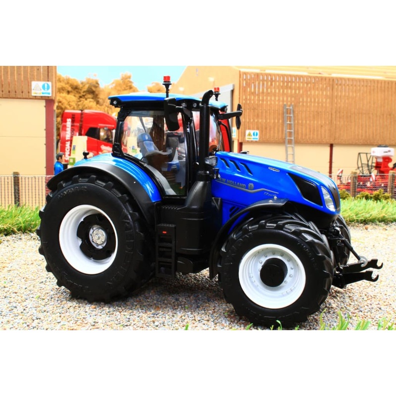 MM2115 Marge Models New Holland T7.315 HD Blue 4WD Tractor