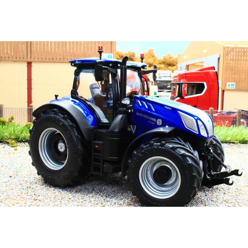 MM2116 Marge Models New Holland T7.315 HD Blue Power 4WD Tractor