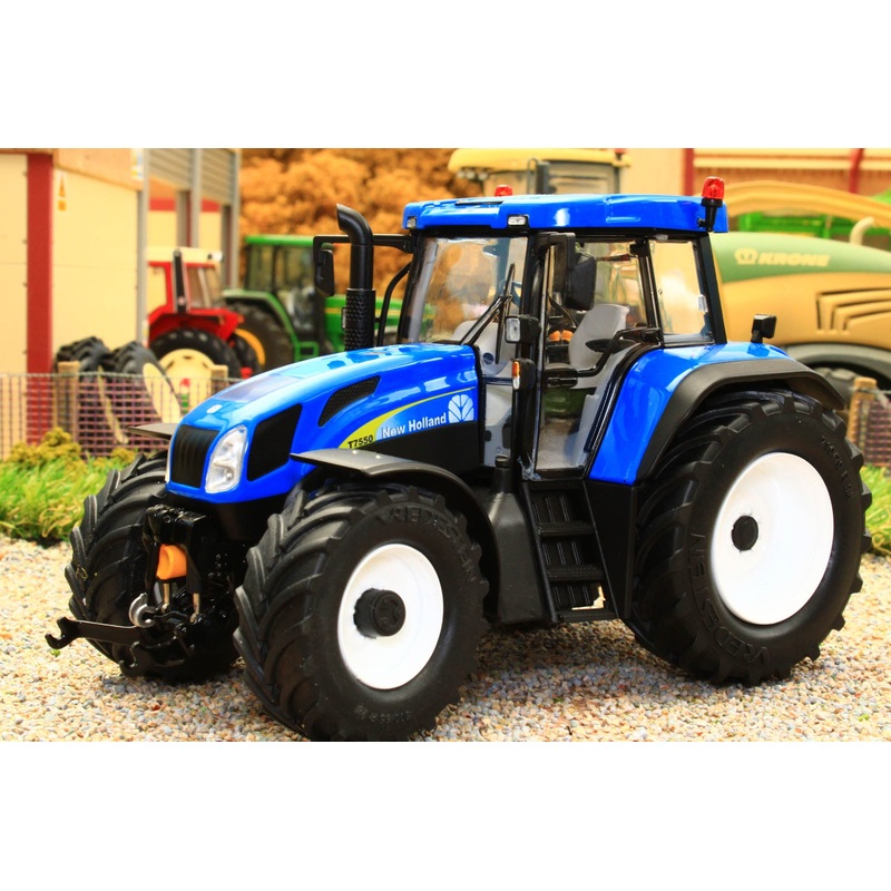 MM2212 Marge Models 1:32 Scale New Holland T7550 4WD Tractor
