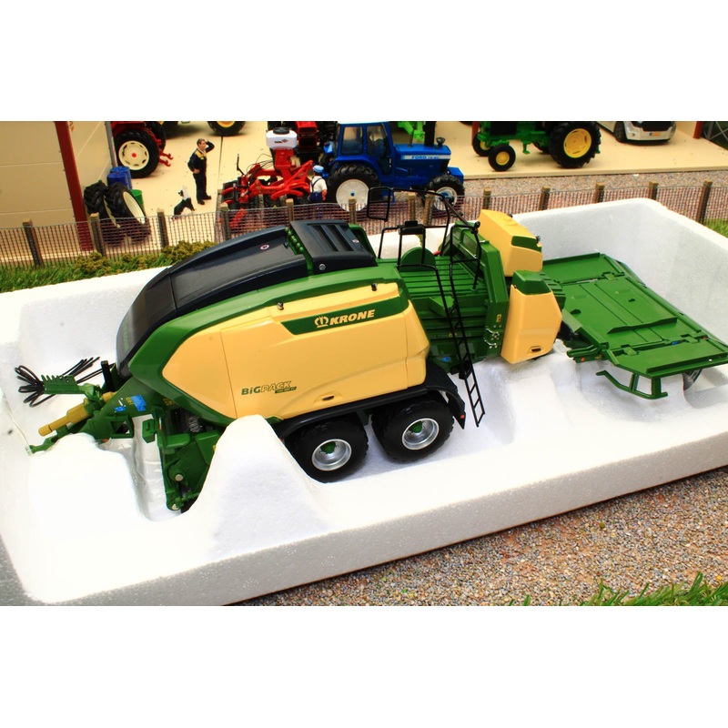 R601765 ROS Krone Big Pack 1290 HDP VC Baler with Bale Trailer