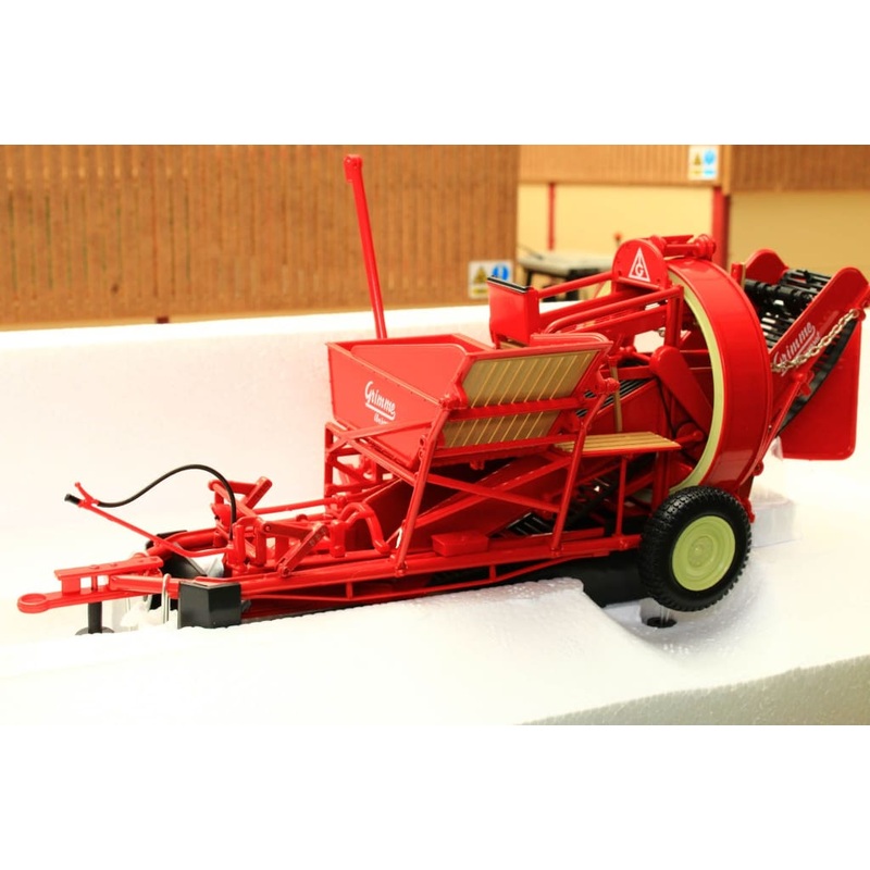 UH2585 UNIVERSAL HOBBIES GRIMME UNIVERSAL POTATO HARVESTER