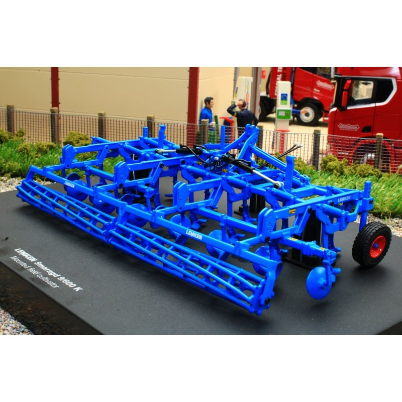 UH6289 Universal Hobbies Lemken Smaragd 9600K Cultivator