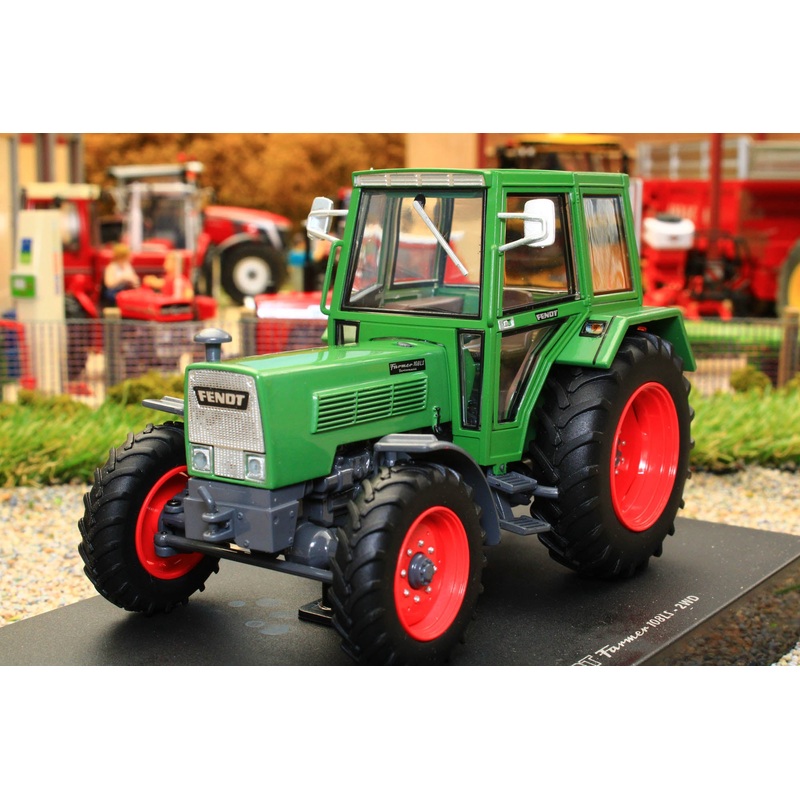 UH6333 Universal Hobbies Fendt Farmer 108LS 4WD Tractor