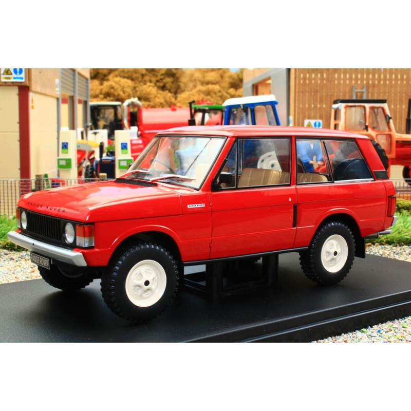 WHI124071 White Box 1:24 Scale Land Rover Range Rover Red