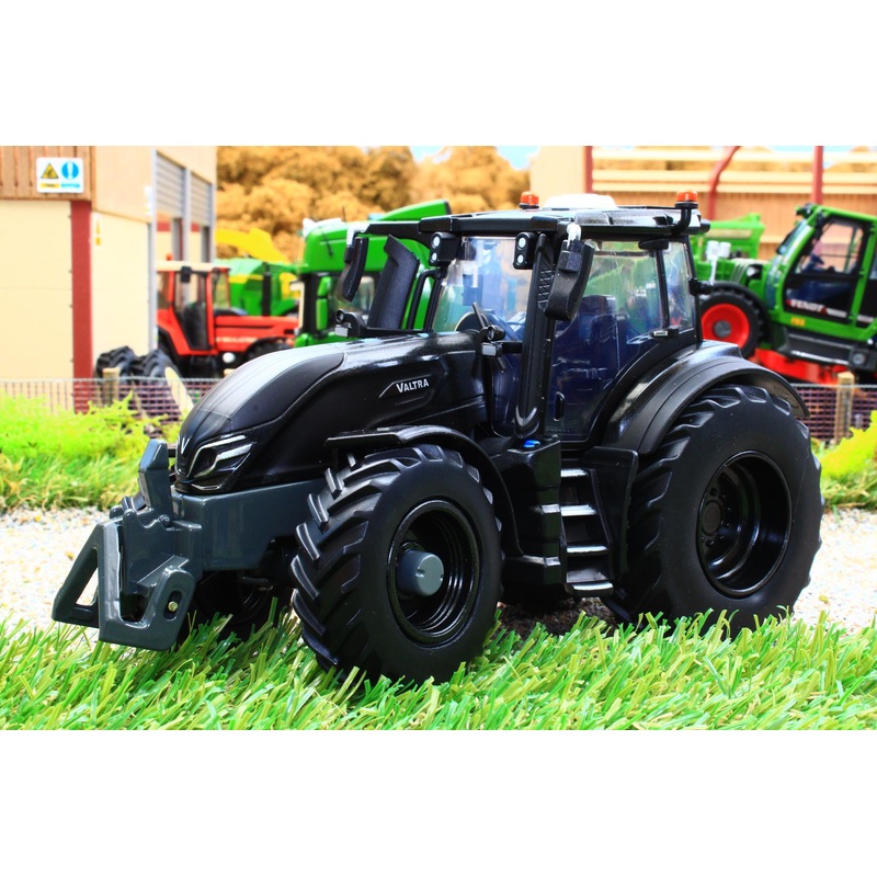 43309 Britains 132 Scale Valtra Q305 4WD Tractor in Black
