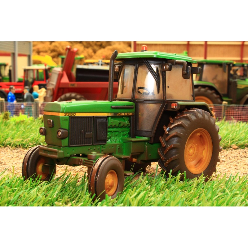 43326(W) Weathered Britains Limited Edition John Deere 3350 2WD Tractor