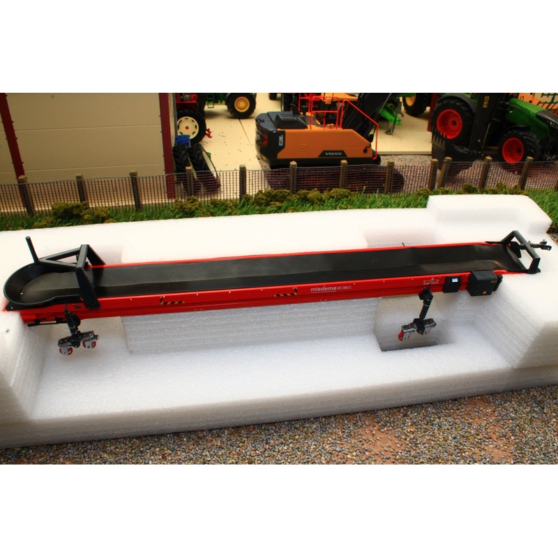 AT3200132 AT Collections 1:32 Scale Miedema MC980 S Conveyor Belt
