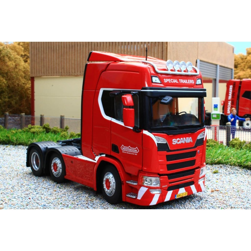 MM2015-03-01 Marge Models Scania R500 6x2 Lorry in Red Nooteboom Livery
