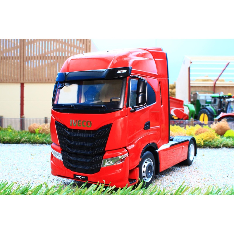 MM2231-03 Marge Models Iveco S-Way Lorry Tractor Unit 4x2 in Red
