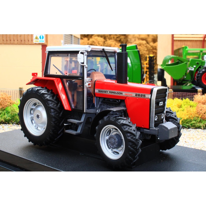 UH6350 Universal Hobbies 1:32 Scale Massey Ferguson 2625 4WD Tractor