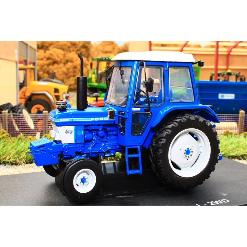UH6442 Universal Hobbies Ford 5610 Gen 1 2WD Tractor Limited Edition