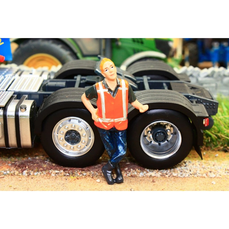 AT32147 AT Collections Works Figure Leaning