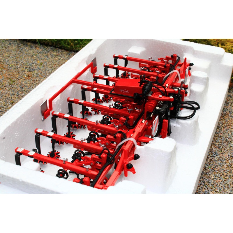 R60236 ROS 1:32 Scale Lemken Steketee EC Weeder