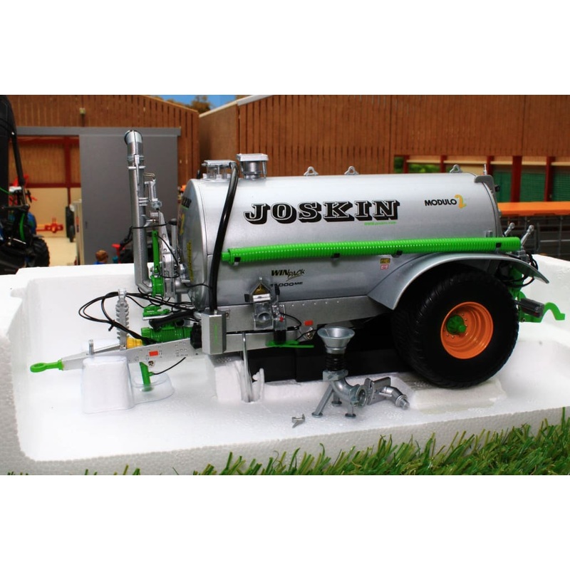 UH2869 UNIVERSAL HOBBIES JOSKIN MODULO 2 11000 ME WINPACK SLURRY TANKER