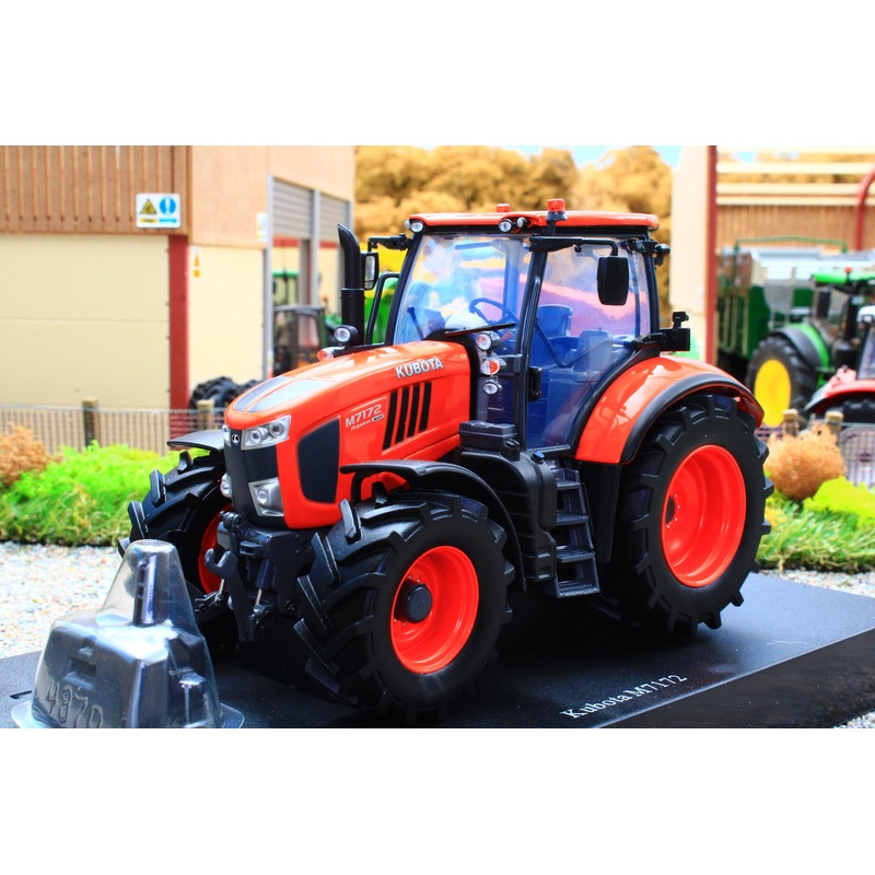 UH6439 Universal Hobbies Kubota M7172 4WD Tractor