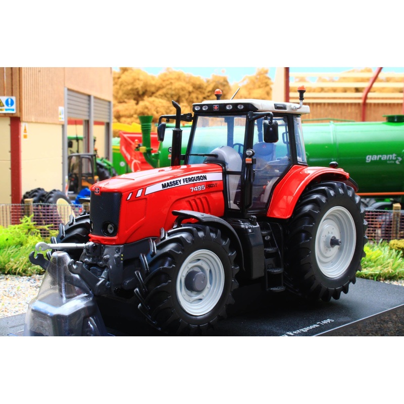 UH6474 Universal Hobbies Massey Ferguson 7495 Dyna-VT tractor Limited Edition 750pcs
