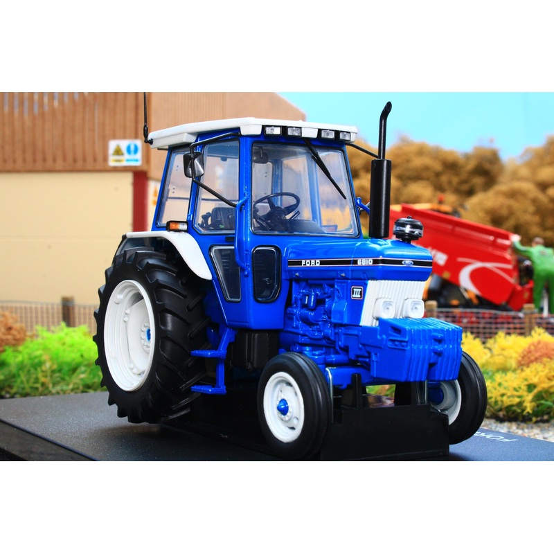 UH6475 Universal Hobbies Ford 6810 Generation III 2WD Tractor