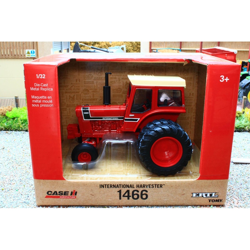 ERT44272 Ertl 1:32 Scale International IH 1466 2WD Tractor with rear duals ** NEW ERTL RANGE! **
