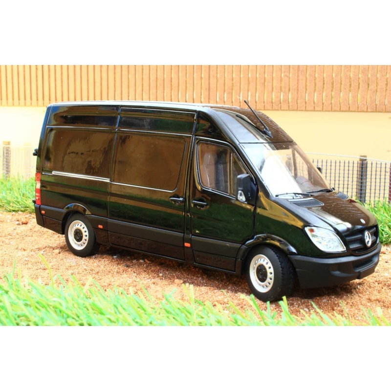 MM1905-02 MARGE MODELS MERCEDES SPRINTER VAN IN BLACK