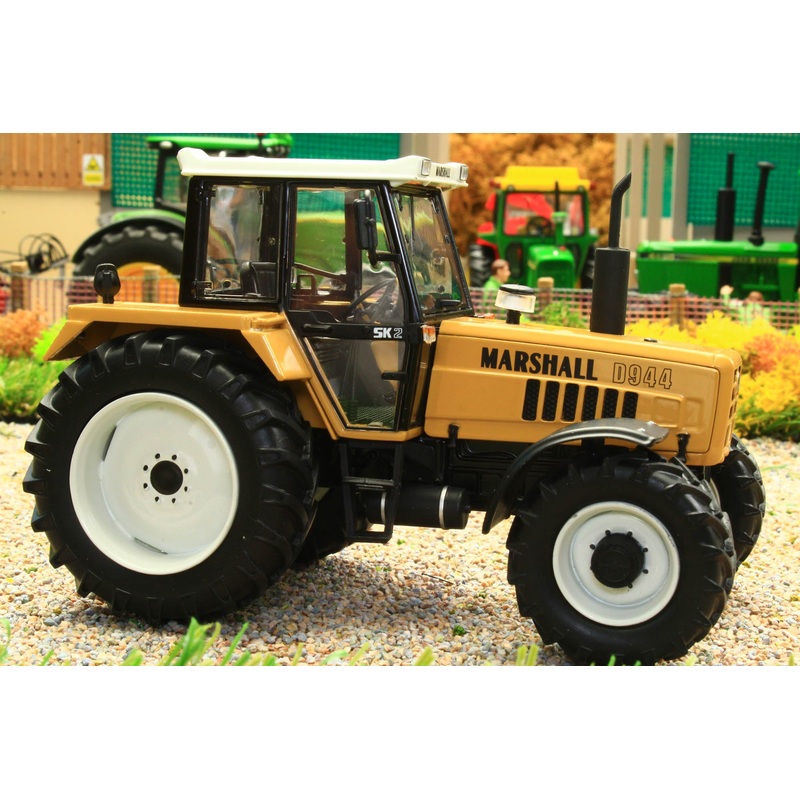 MM2318 Marge Models Marshall D944 4WD Tractor Limited Edition ** NOW IN STOCK! **