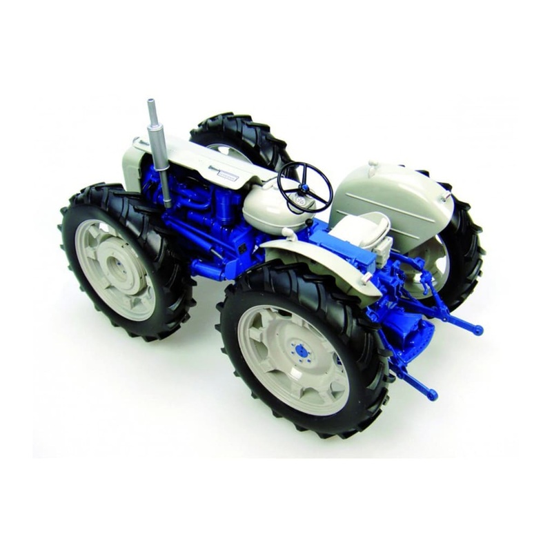 UH2781 Universal Hobbies County Super 4 Tractor last of the line (1:16 Scale)