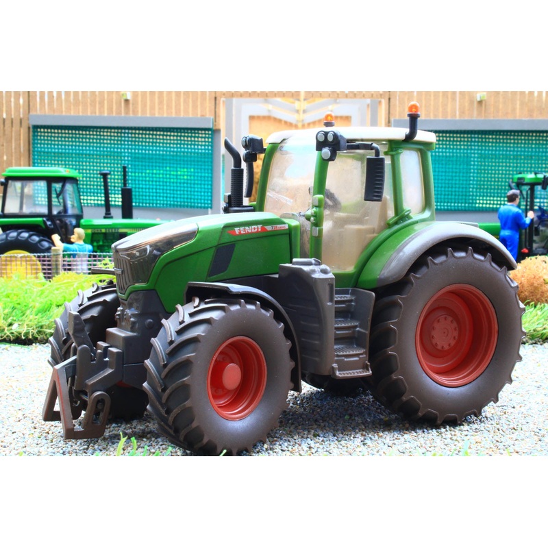3293(w) Weathered Siku Fendt 728 Vario Tractor